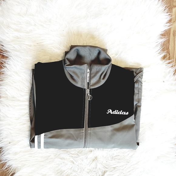 adidas Jackets & Blazers - VINTAGE ADIDAS LIGHTWEIGHT TRACK ZIPUP JACKET